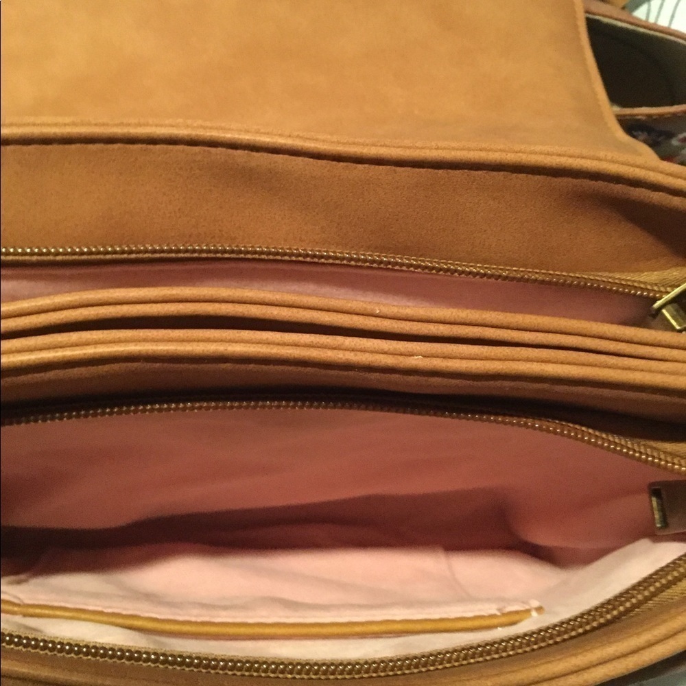 FFC New York Crossbody Bag - Picture 8 of 14
